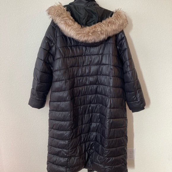 River Island Women’s Longline Padded Jacket with Faux-Fur Hood - Picture 10 of 10